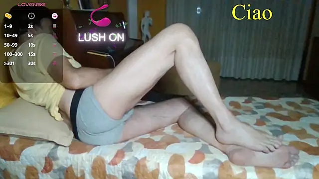lattediyak Show in webcam