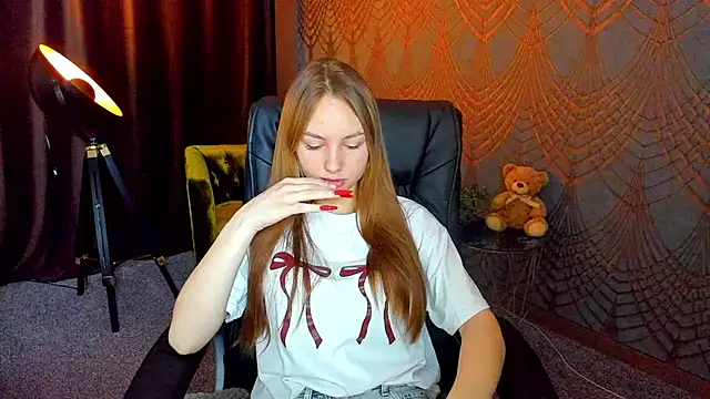 MilaAddams webkamerás műsora