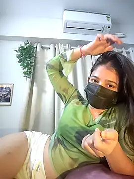 XXX chat uživo modela QueenBebe99