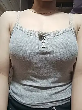 LucyyLy 网络视讯表演