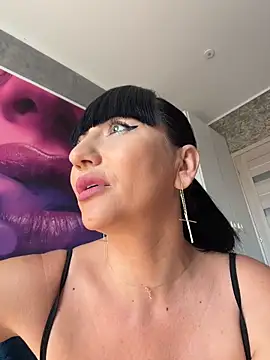 Show modela MysticCleo na web-kameri