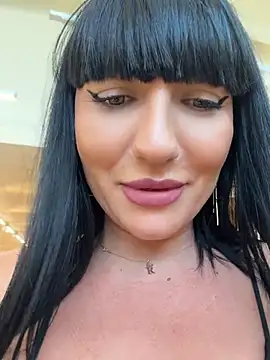 Show modela MysticCleo na web-kameri