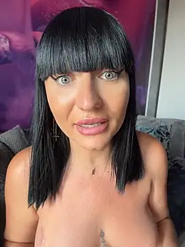 MysticCleo's Webcam Show