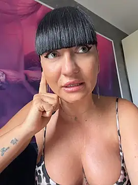 MysticCleo – Kamerová šou