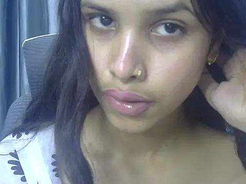 Strip_Lisa Pertunjukan Webcam