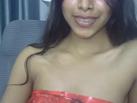 Strip_Lisa Chat XXX in diretta
