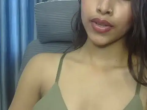 Strip_Lisa লাইভ XXX চ্যাট