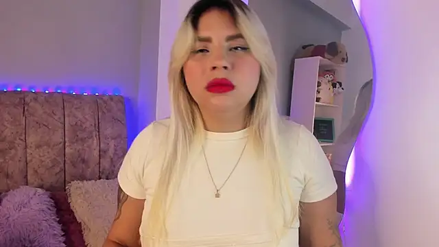 naomi_sanz লাইভ চ্যাট রুম