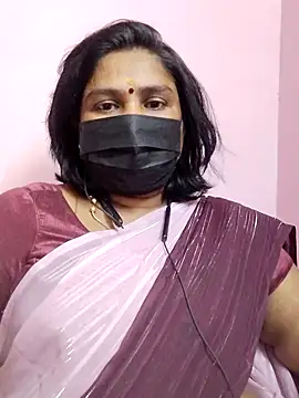 Miss-Maggi Show in webcam