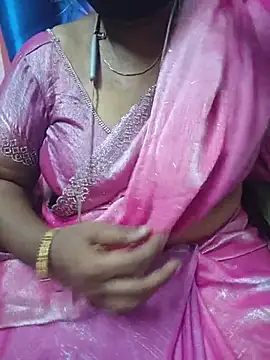 Tamil_Neela Adlı Modelin Canlı XXX Sohbeti