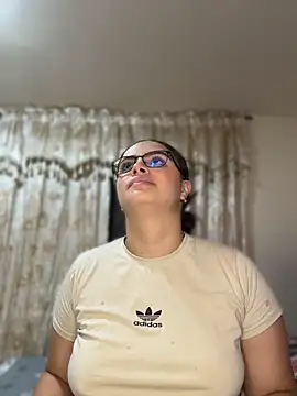 Živý XXX chat Tayler_Kim