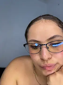 دردشة Tayler_Kim الجنسية المباشرة