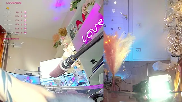 Ur_lil_bb's Webcam Show