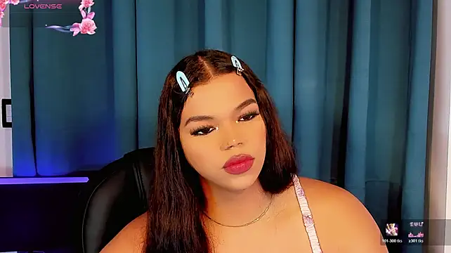 Keira_Fox31 网络视讯表演