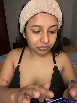 _Chloe_Smith Show in webcam