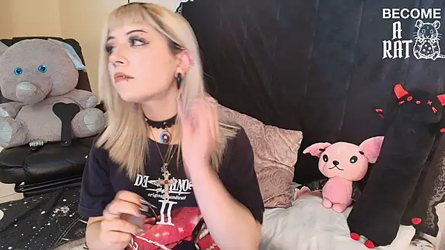 Chat XXX en directo de IvyBelle_