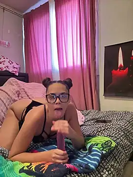 Chat XXX en directo de xxx_PocahontaSS