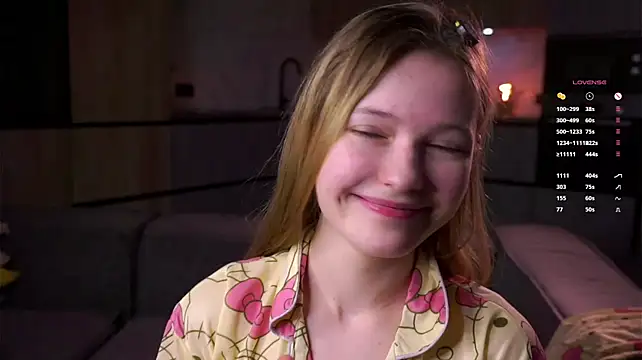 LynHillaire Chat XXX in diretta