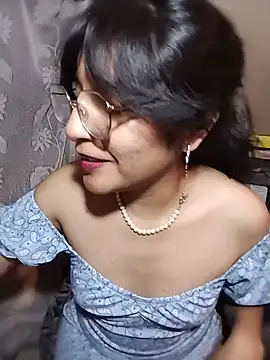 צ'אט XXX בשידור חי של Regina_Shine