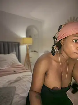 CharlottX Chat XXX in diretta