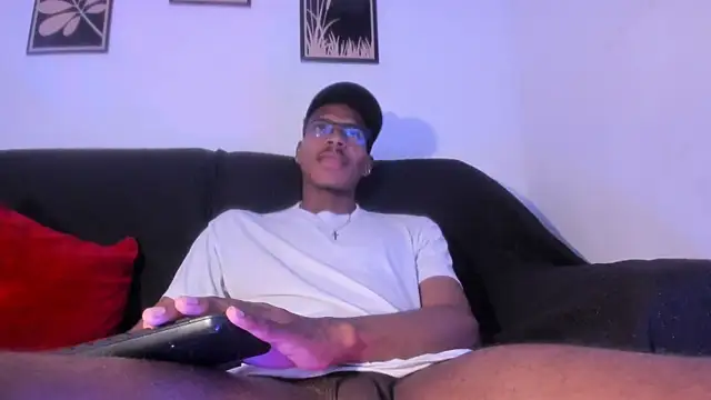 criss_zuri's Webcam Show