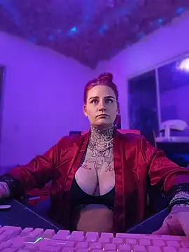 blazed_vixen Show in webcam