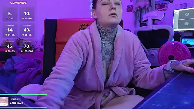 Czat XXX na żywo – blazed_vixen