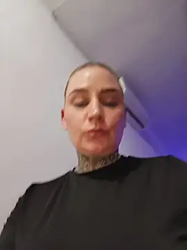 blazed_vixen's Webcam Show