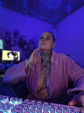 blazed_vixen Show in webcam