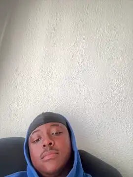 DaddyMyles: διαδικτυακό σόου στην κάμερα