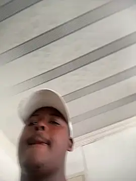 DaddyMylesのウェブカメラショー