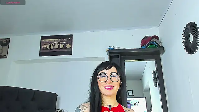 Vicky_hotmilf 现场XXX聊天