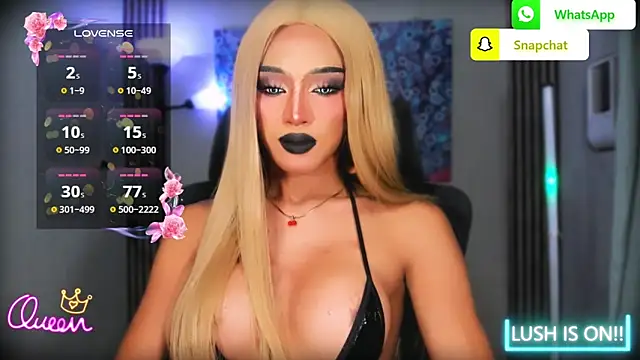 UrDominantBella Show in webcam