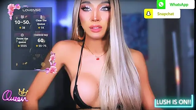 UrDominantBella Show in webcam