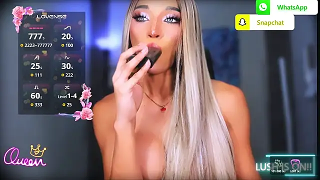 UrDominantBella Show in webcam