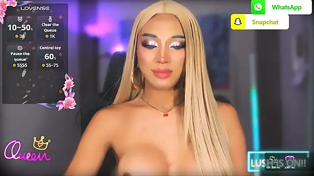 UrDominantBella Show in webcam