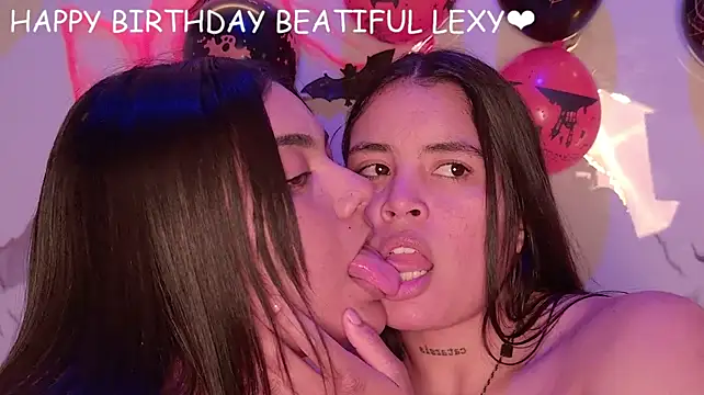 Mia_and_lexy webcam show