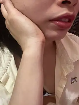 XXX chat uživo modela Thu_yaha