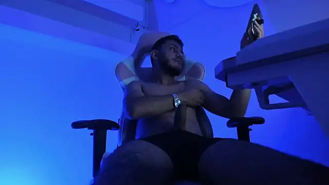 Boss_Domiinator 在線直播表演