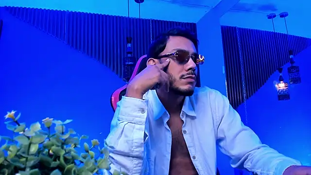 Boss_Domiinator webcam show