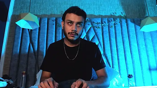 Boss_Domiinator Show Webcam