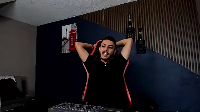 Boss_Domiinator Adlı Modelin Web Kamerası Şovu