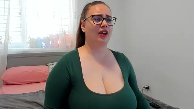 צ'אט XXX בשידור חי של amiravyxen