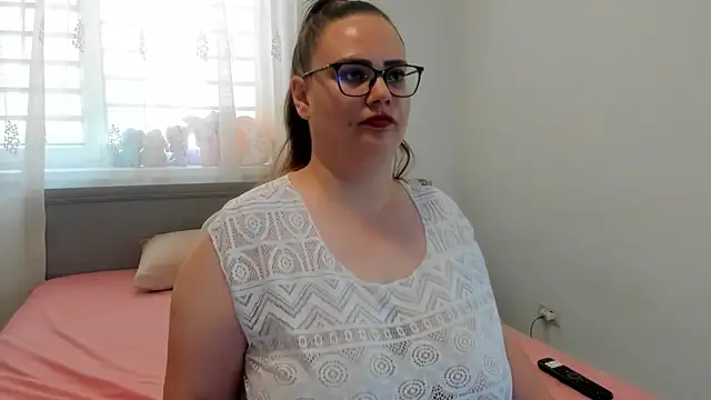 amiravyxen Adlı Modelin Canlı XXX Sohbeti