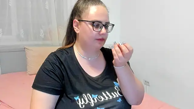 amiravyxen Adlı Modelin Canlı XXX Sohbeti