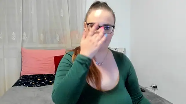 amiravyxen Adlı Modelin Canlı XXX Sohbeti