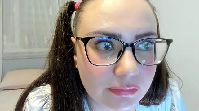 צ'אט XXX בשידור חי של amiravyxen