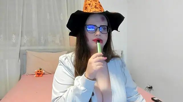 amiravyxen's Webcam Show
