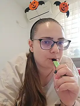amiravyxen's Webcam Show
