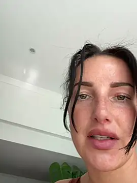 Remirosee Pertunjukan Webcam